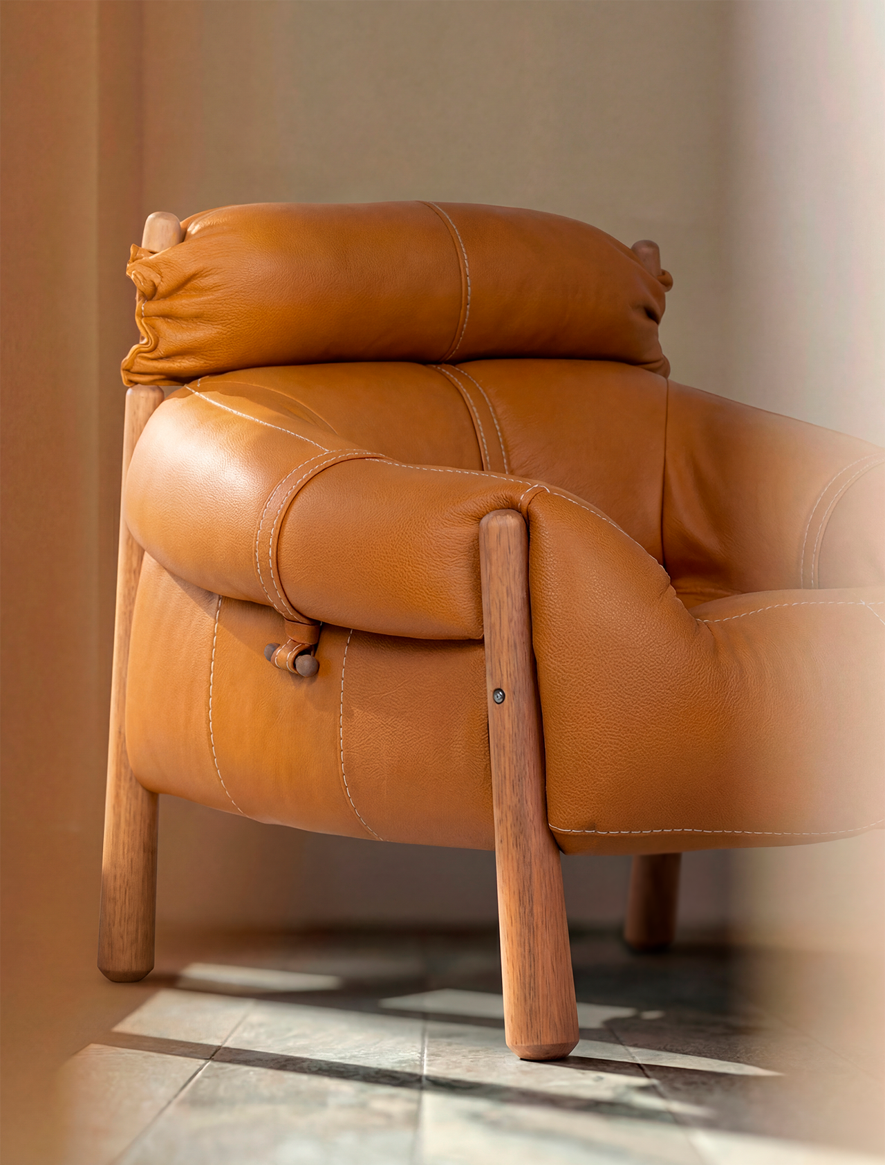 Detalhe editorial da Poltrona NIDUS 1